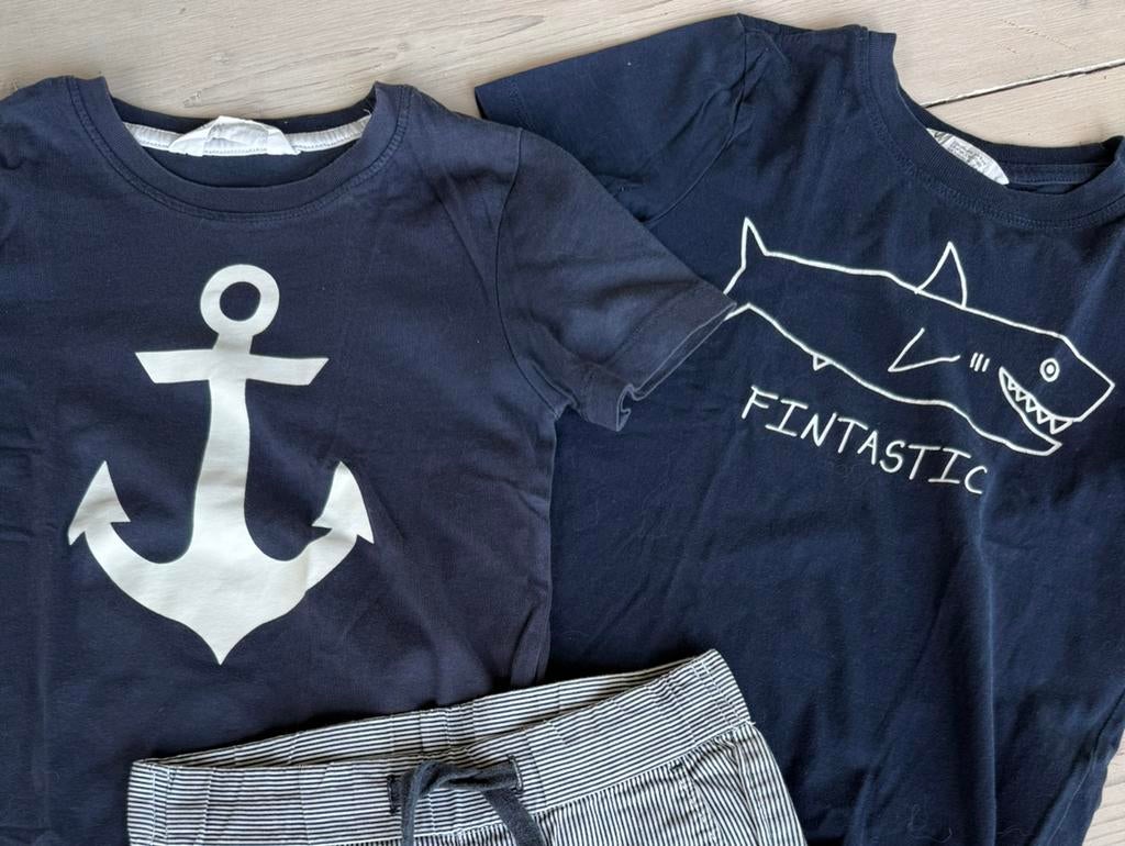 Gave set van twee H&M shirts size 110/116, Gebruikt, Jongen of Meisje, H&M, Ophalen of Verzenden