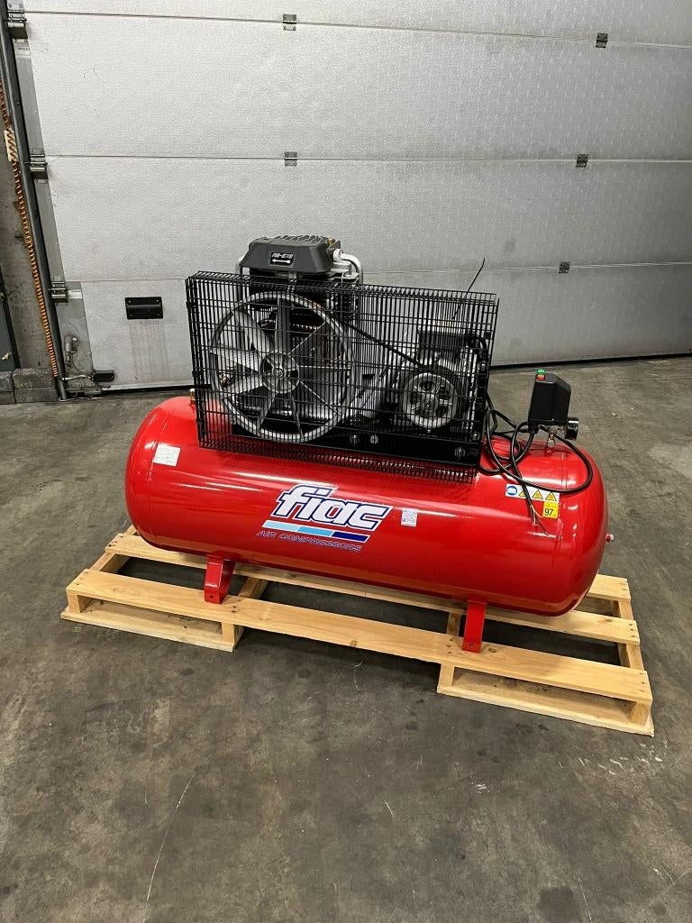 FIAC AB 300 - 670 Zuigercompressor (NIEUW), Nieuw, 6 tot 10 bar, 100 liter of meer, 400 tot 800 liter/min