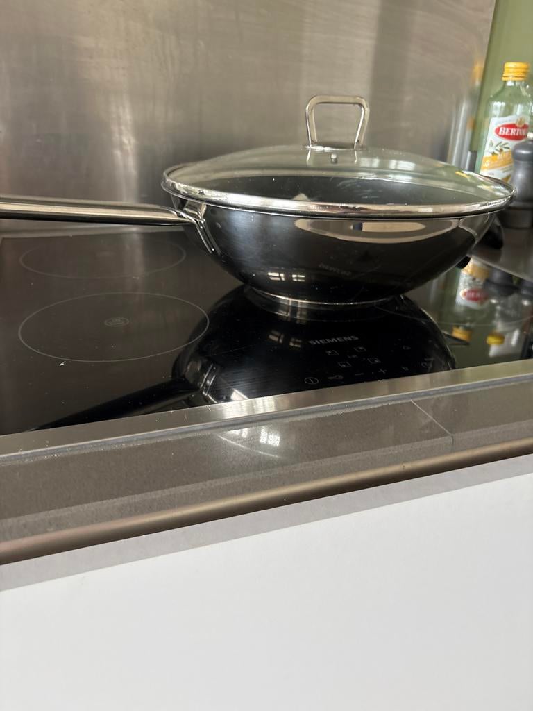 Vivo wokpan met deksel - Zo goed als nieuw, Ophalen, Overige materialen, Inductieplaat, Zo goed als nieuw