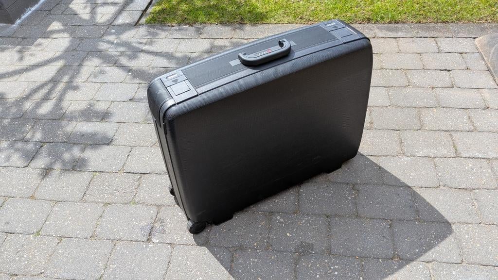 Delsey Koffer - Hard Kunststof met Wieltjes en Slot, Gebruikt, Hard kunststof, Ophalen of Verzenden, 35 tot 45 cm