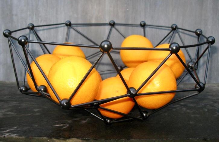 BOCONCEPT FRUITSCHAAL "MOLECULAIR" METAAL ZWART, Antiek en Kunst, Kunst | Designobjecten, Ophalen of Verzenden