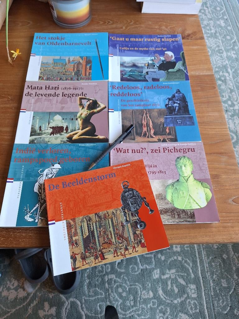 set geschiedenisboekjes over nederland, Ophalen of Verzenden, Tweede Wereldoorlog, Zo goed als nieuw, Overige onderwerpen