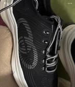 Gucci originele sneaker maat 42 met doos en dustbag, Ophalen of Verzenden, Zo goed als nieuw, Zwart, Sneakers of Gympen