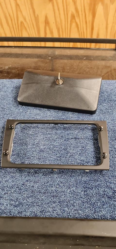 Navilock Vw Golf 5/6 Radio RNS 310 - 315 -510. Anti Diefstal, Auto diversen, Autoradio's, Ophalen of Verzenden, Zo goed als nieuw