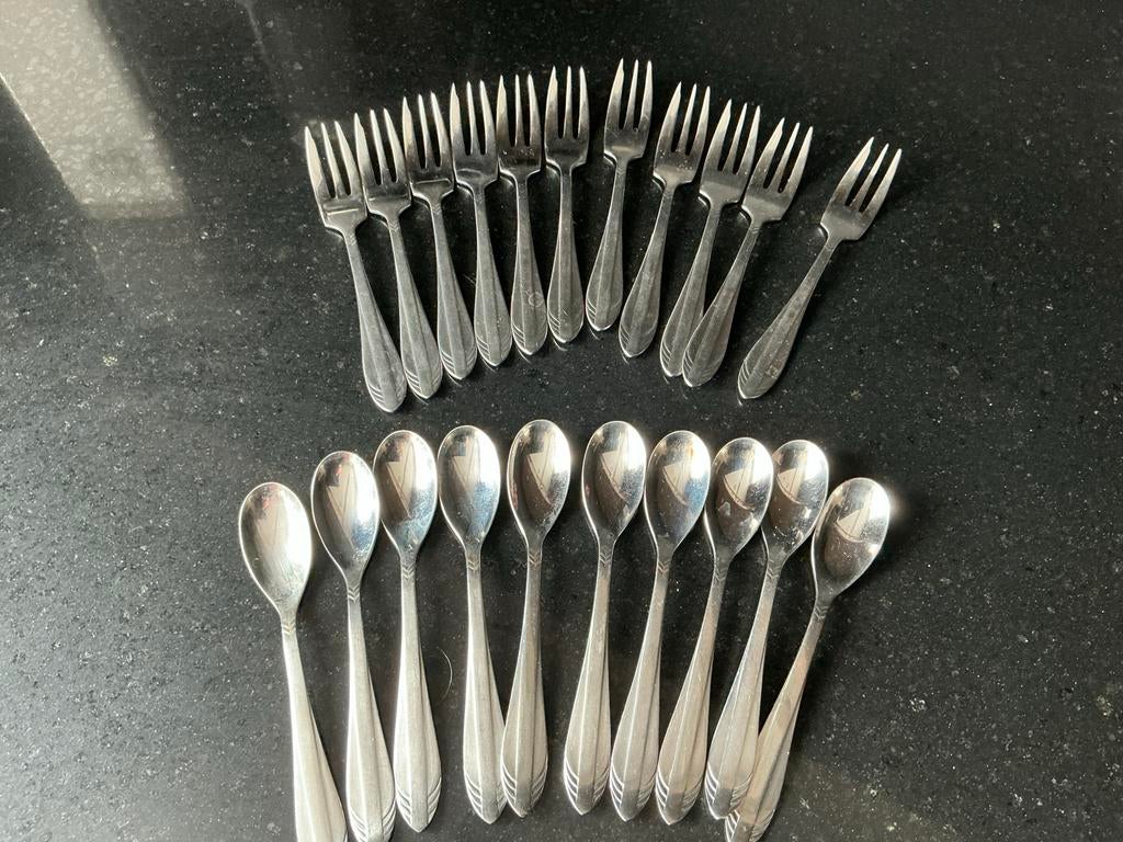 Gero Zilmeta gebakstel: 12 vorkjes en 12 lepeltjes, Ophalen