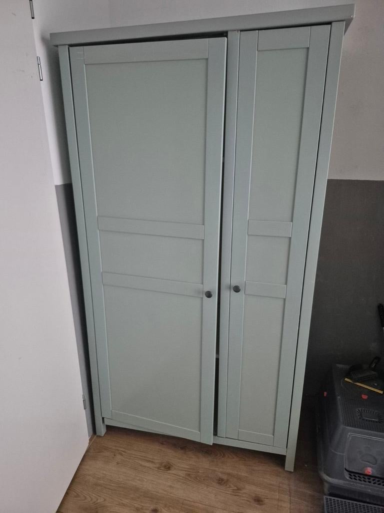 Gratis ikea hemnes kledingkast kleur early dew, Huis en Inrichting, Kasten | Kledingkasten, Ophalen, Met deur(en), Gebruikt, 100 tot 150 cm