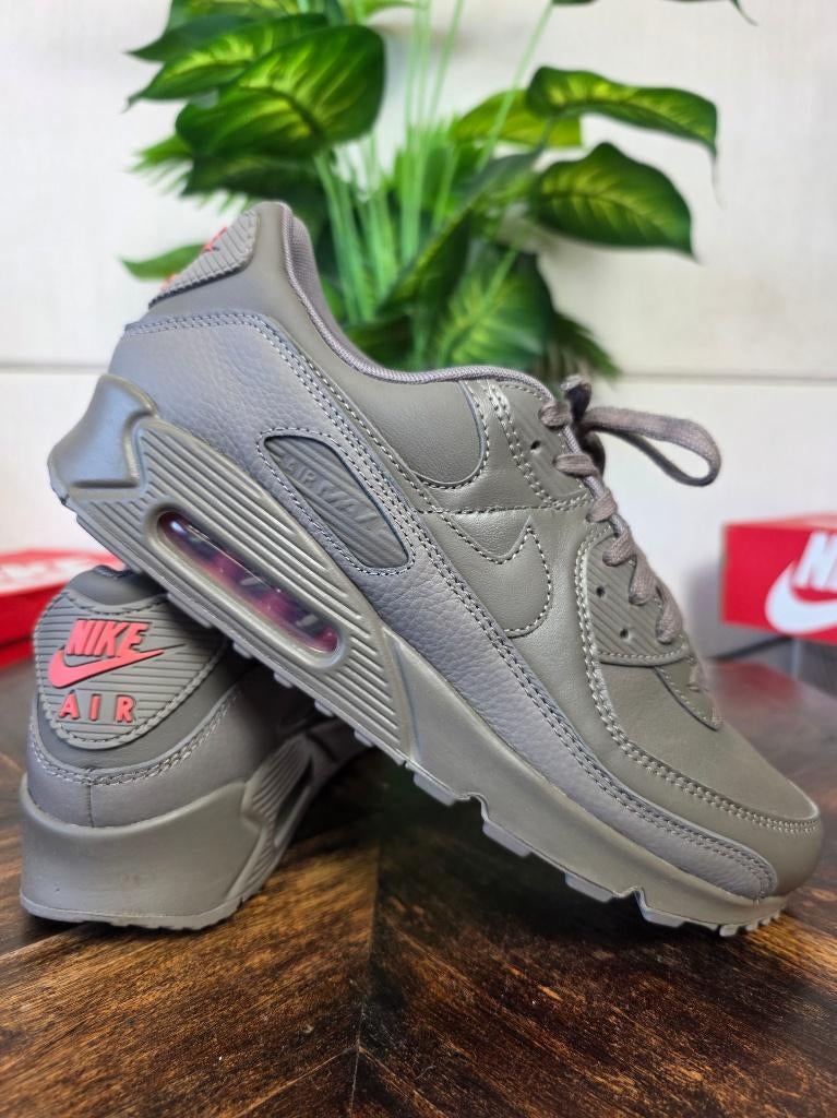 Nike Air Max 90 Cave Stone maat 44,5, Kleding | Heren, Schoenen, Overige kleuren, Nike, Ophalen of Verzenden, Nike