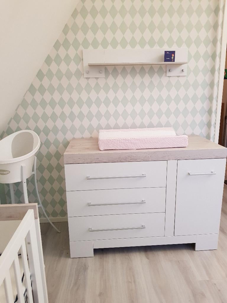 TWF Commode, zo goed als nieuw, Ophalen, Zo goed als nieuw, Ledikant