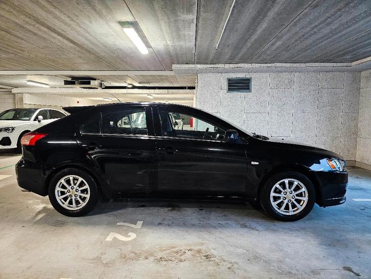 Mitsubishi Lancer 1.6 Cleartec Sportback 2010 Zwart, Auto's, Mitsubishi, Particulier, Lancer, ABS, Achteruitrijcamera, Airbags