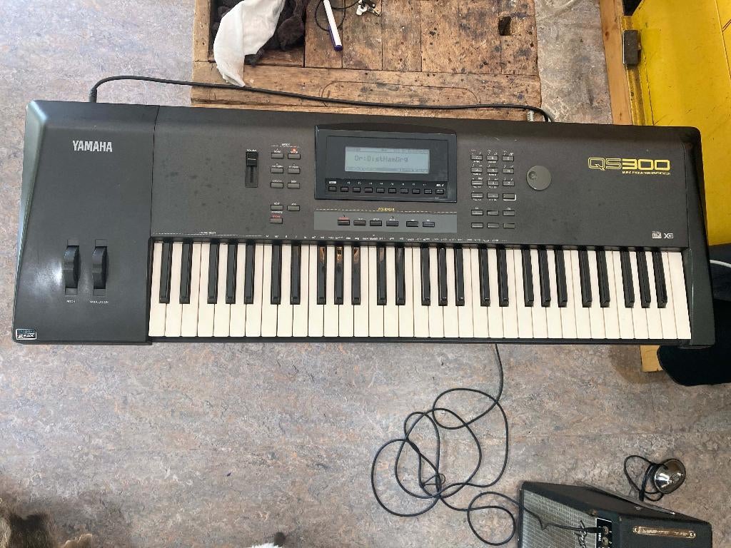 Yamaha QS300 keyboard synthesizer - vintage - retro - rave, Muziek en Instrumenten, Ophalen, Gebruikt, 76 toetsen, Yamaha