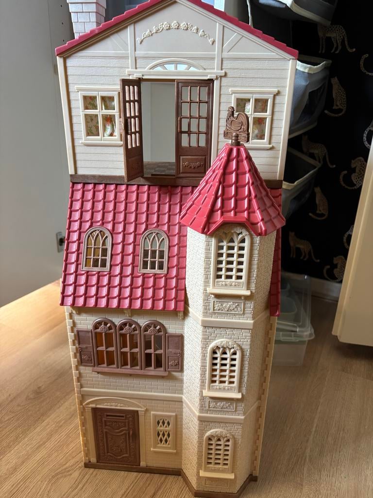 Grote Sylvanian Families set: huis, caravan en meubels, Ophalen, Gebruikt, Poppenhuis