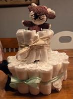 Luiertaart met handgemaakt knuffel hertje en sokjes, Ophalen of Verzenden, Nieuw, Kraamcadeau