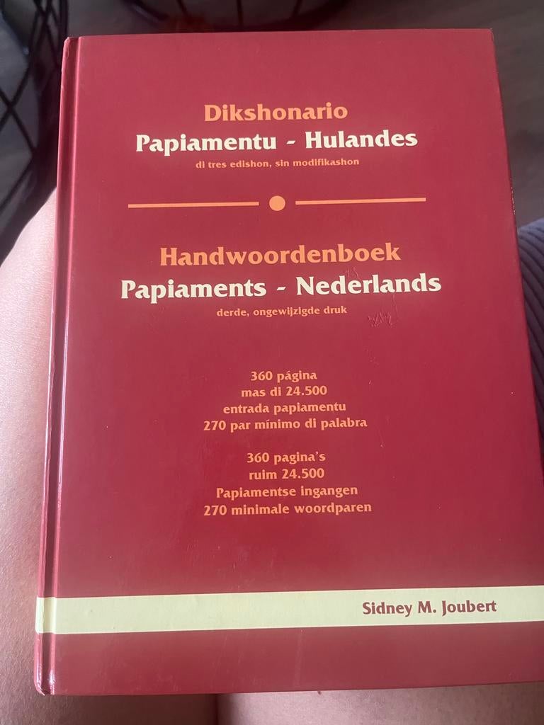 Woordenboek Papiamentu - Hulandes, Boeken, Woordenboeken, Ophalen of Verzenden, Zo goed als nieuw, Overige uitgevers, Overige talen