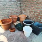 Grote en kleine Kunstof bloempotten. Samen €10,-, Ophalen, Kunststof, Rond, Minder dan 40 cm