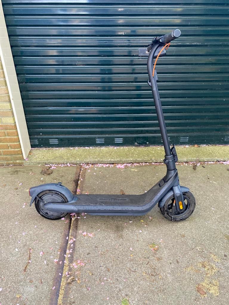 Ninebot E2 Pro Elektrische Step - Zo goed als nieuw, Fietsen en Brommers, Steps, Zo goed als nieuw, Elektrische step (E-scooter)