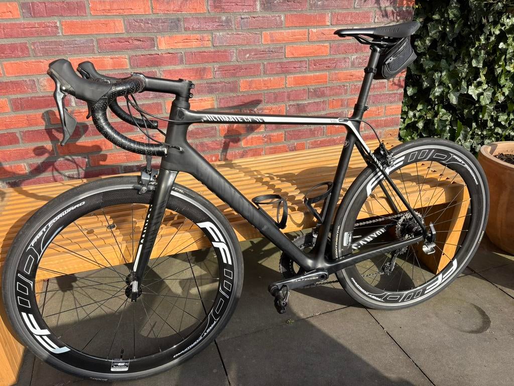 Canyon Ultimate CF SL - maat M - Ultegra + Wattagemeter, 28 inch, Gebruikt, Carbon, Meer dan 20 versnellingen