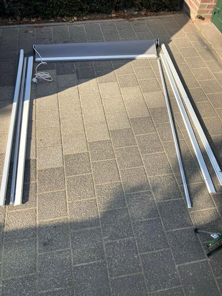 Elektrisch screen met Somfy motor, Ophalen, Gebruikt, 100 tot 150 cm, Grijs