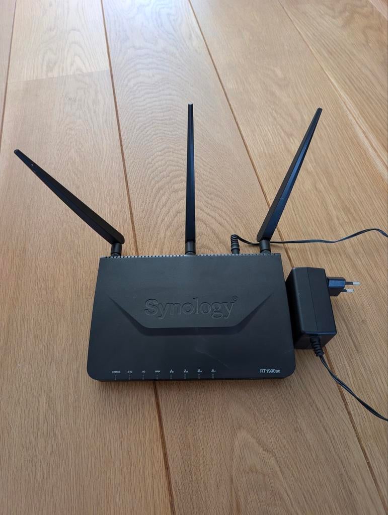 Synology RT1900AC Router, Computers en Software, Routers en Modems, Zo goed als nieuw, Router, Ophalen of Verzenden