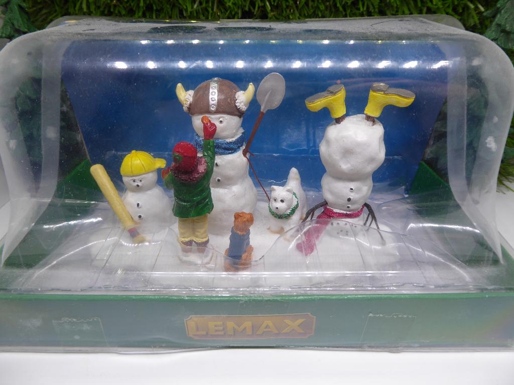 Lemax item  - New friend to play with -  Ik ruim op, Diversen, Kerst, Ophalen of Verzenden, Nieuw