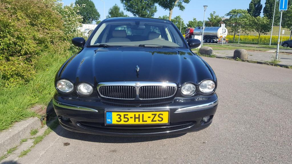 Jaguar X-type 2.5 V6 4 X 4 Executive in Excellent mooie cond, Auto's, Jaguar, 196 pk, Gebruikt, Met garantie (alle), Zwart
