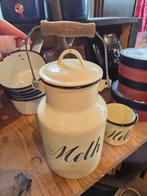 Antieke emaille melkbus met houten handvat, Antiek en Kunst, Ophalen