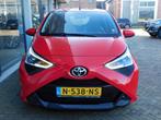 Toyota Aygo 1.0 VVT-i x-play (bj 2022), Auto's, Voorwielaandrijving, 12 maanden, Stof, Gebruikt