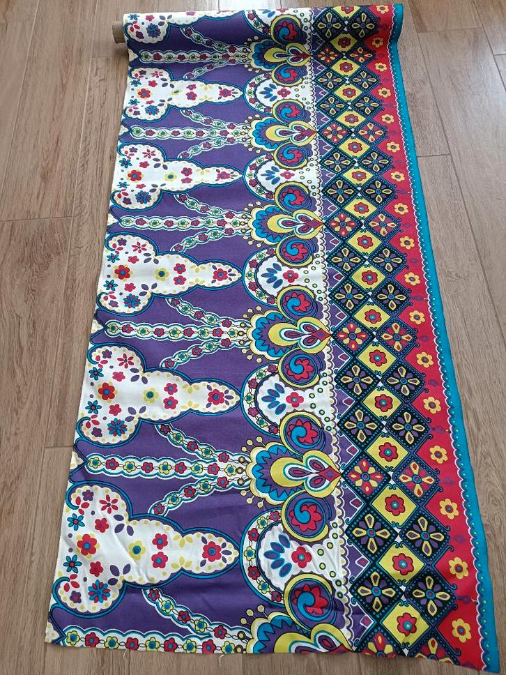 BIJNA GRATIS!! Vintage stof felle kleuren gecoat 80 cm (R18), Hobby en Vrije tijd, Stoffen en Lappen, Nieuw, Overige materialen