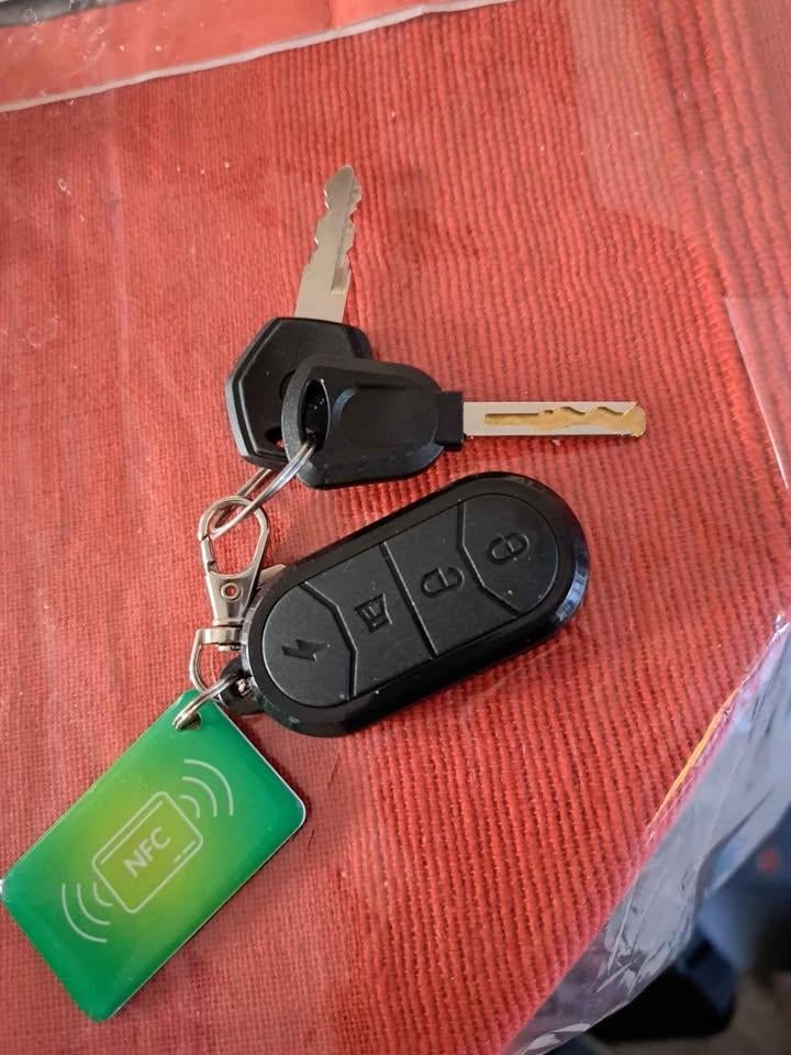 Gevonden Sleutels, Ophalen, Zo goed als nieuw, Overige materialen, Slot