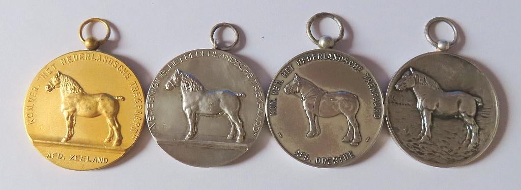 4 x 1e prijs Nederlandsche Trekpaard, Zeeland,Drenthe, incl, Verzenden, Overige materialen, Nederland