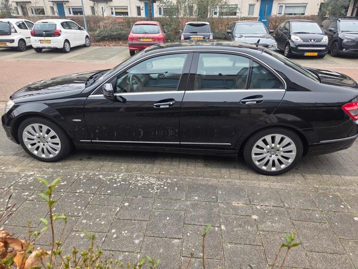 Mercedes-Benz C-Klasse 1.8 C180 CGI Sedan 2011 Zwart, Auto's, Mercedes-Benz, Particulier, C-Klasse, Benzine, C, Sedan, Handgeschakeld