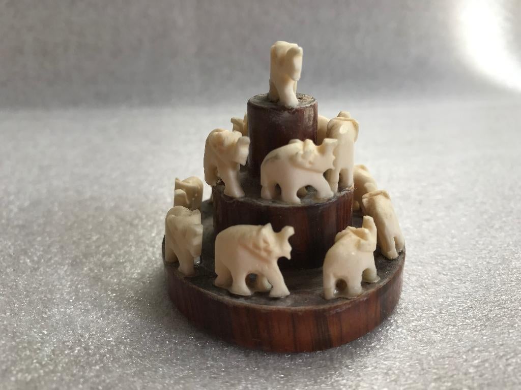 14 kleine olifantjes olifant piramide 5,5, cm been ?  0, Verzamelen, Ophalen of Verzenden, Gebruikt, Dier