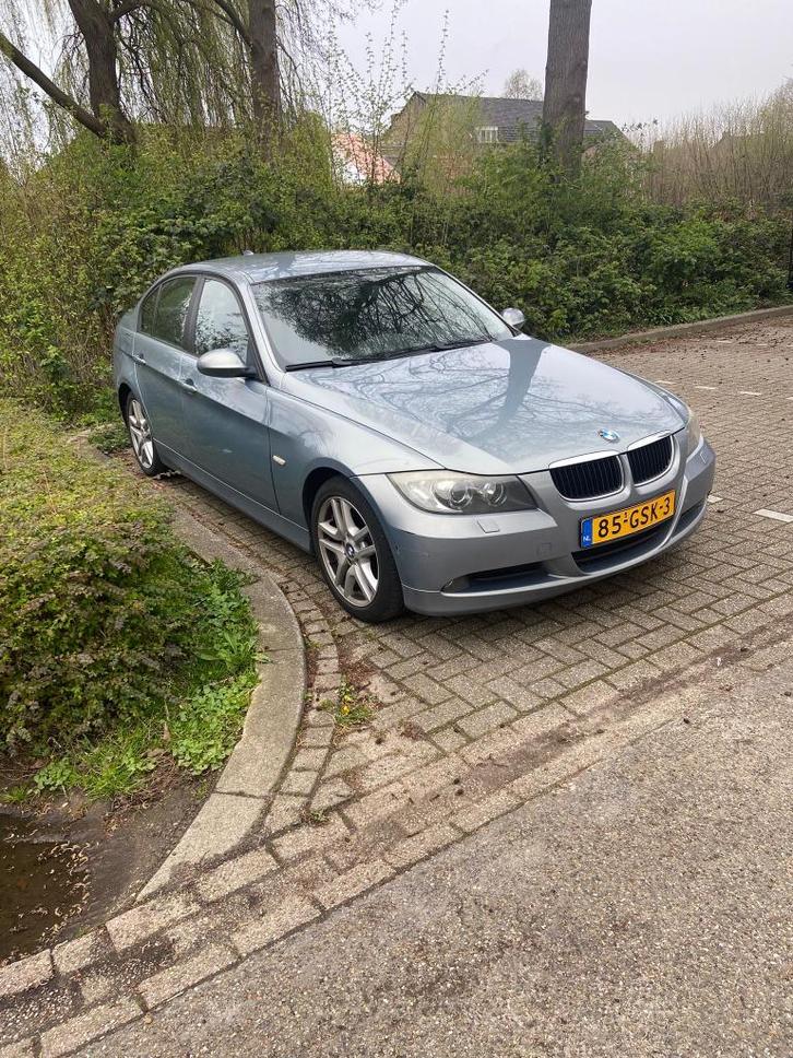 BMW 3-Serie 2.0 I 320 2008 Grijs, Auto's, BMW, Particulier, 3-Serie, ABS, Adaptive Cruise Control, Airbags, Airconditioning, Alarm