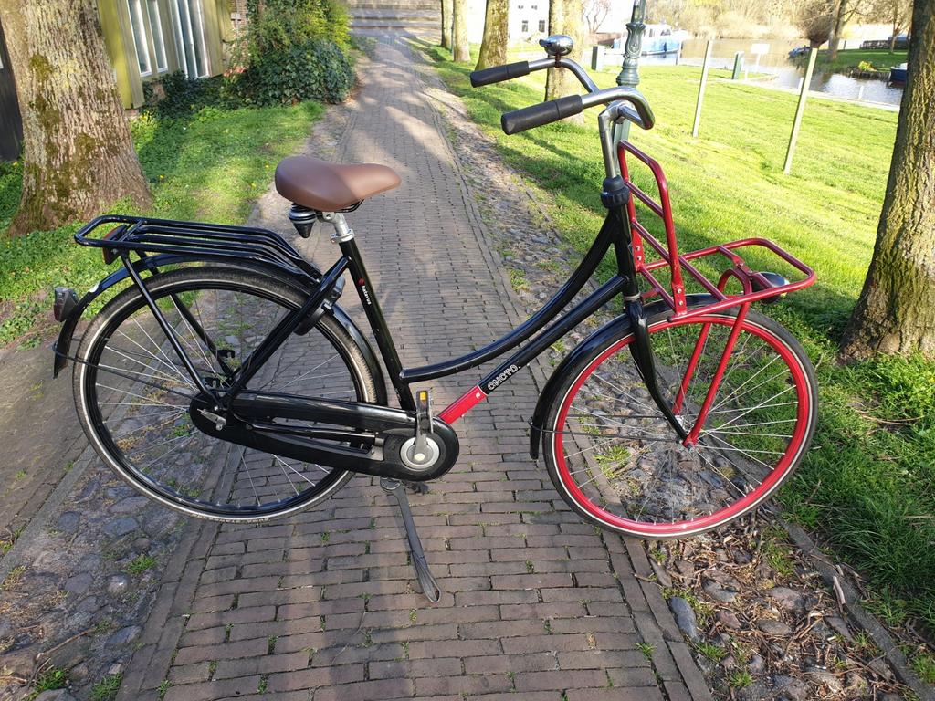 Damesfiets Batavus CNCTD 28 inch D57 terugtraprem, 56 cm of meer, Ophalen, Zo goed als nieuw