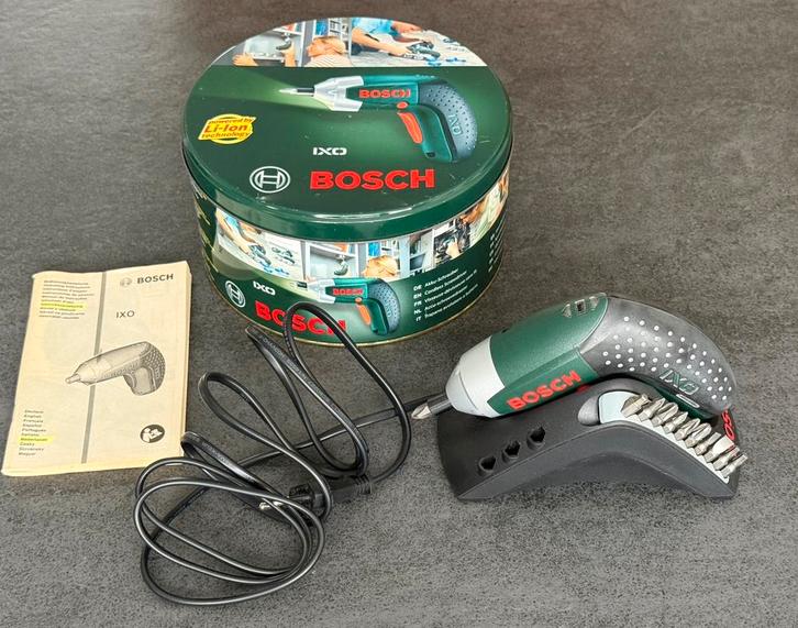 Bosch IXO accu schroefmachine in ronde blikken doos, Doe-het-zelf en Verbouw, Gereedschap | Handgereedschap, Gebruikt, Ophalen of Verzenden