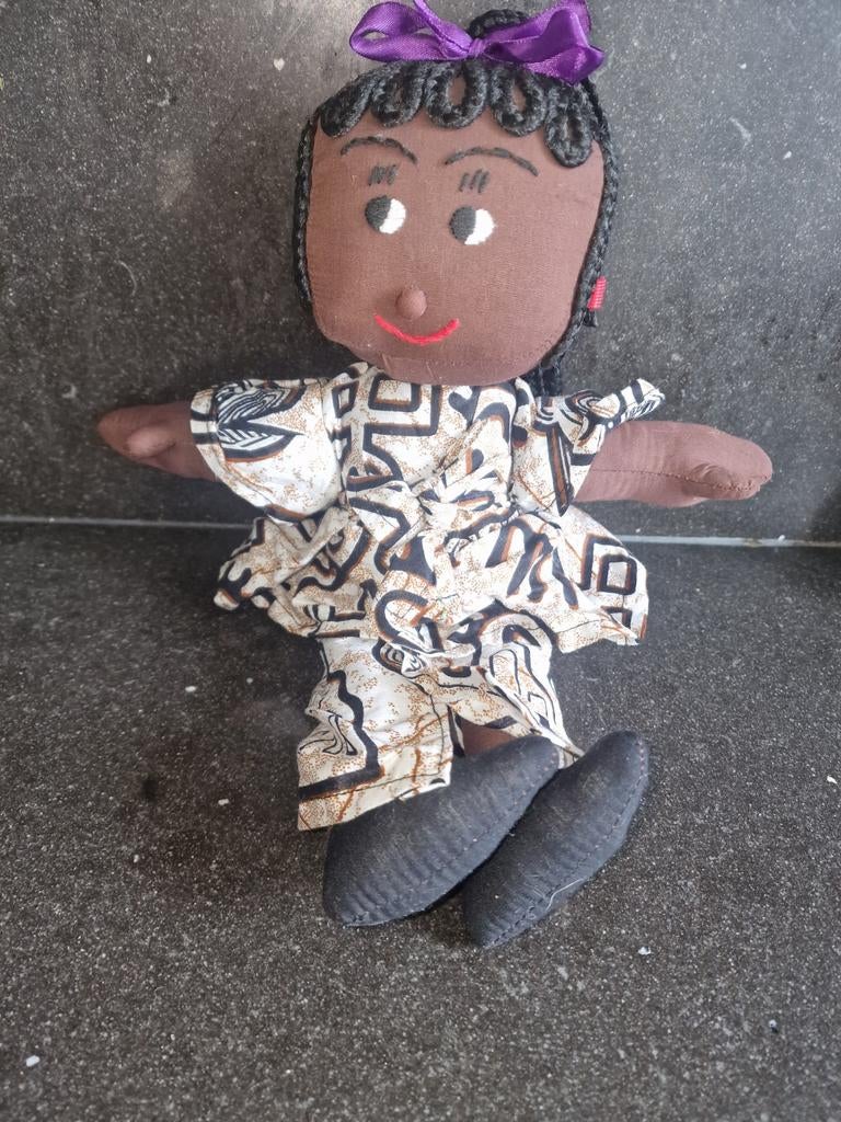 Afrikaanse pop, Ophalen of Verzenden, Zo goed als nieuw, Pop