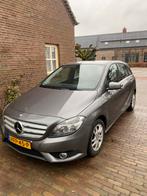 Mercedes-Benz B-Klasse 1.6 B180 5DRS BE Dct7 2014 Grijs, Auto's, Mercedes-Benz, 1325 kg, 4 cilinders, 122 pk, 1595 cc
