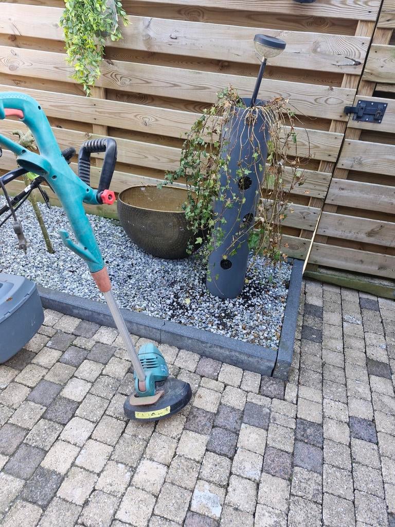 Bosch grastrimmer - Goede staat, Tuin en Terras, Ophalen, Gebruikt, 10 tot 30 cm, Bosch