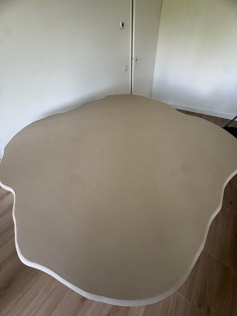 Handgemaakt Organische betonlook eettafel, Huis en Inrichting, Tafels | Eettafels, Ophalen, Overige materialen, 100 tot 150 cm