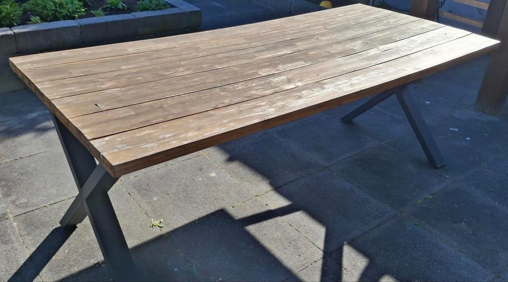 Acacia houten tafel met zwarte metalen poten, Ophalen, Gebruikt, Rechthoekig, Hout