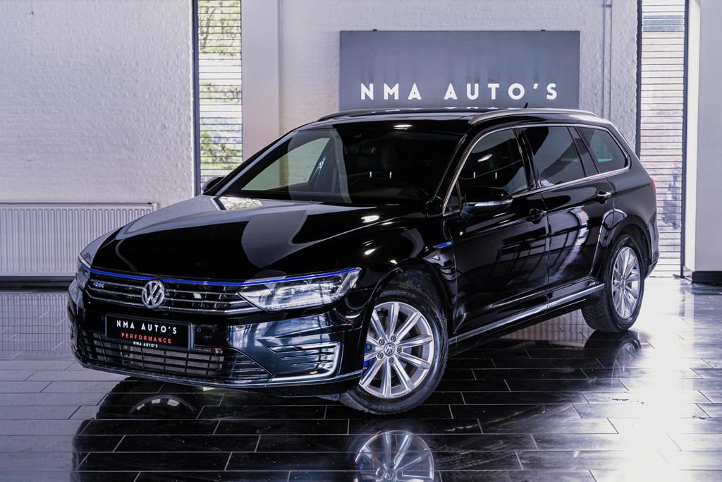Volkswagen Passat Variant 1.4 TSI GTE Highline PANO | ACC |, Auto's, Gebruikt, Plug-in hybride, Hybride Elektrisch/Benzine, 1600 kg