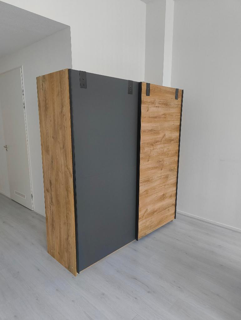 Schuifdeurkast Dex - eiken/grafiet - 198x180x64 cm, Huis en Inrichting, Kasten | Kledingkasten, Ophalen, Met deur(en), Gebruikt