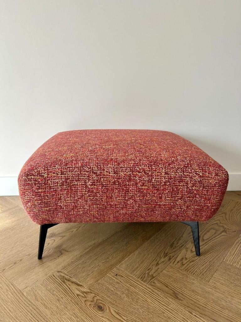 Vintage poef met nieuwe bordeuxrode stof, Ophalen, Nieuw, 75 tot 100 cm, Stof