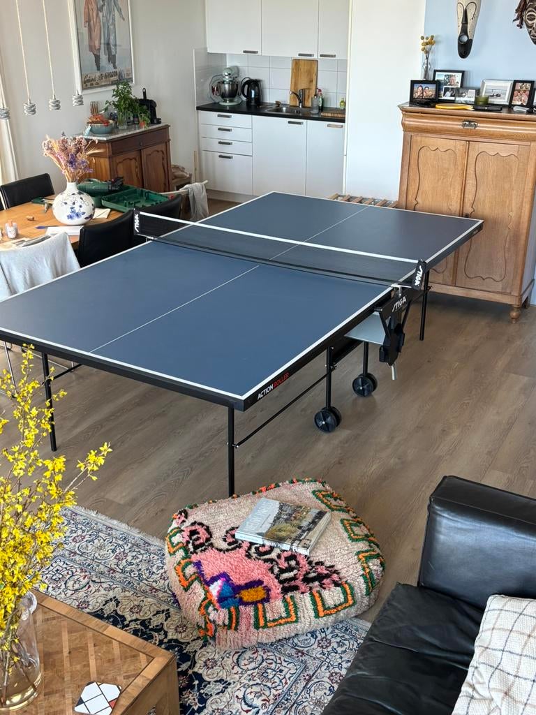 Stiga Action Roller tafeltennistafel – inklapbaar, Sport en Fitness, Tafeltennis, Ophalen, Zo goed als nieuw, Tafel Indoor, Verrijdbaar