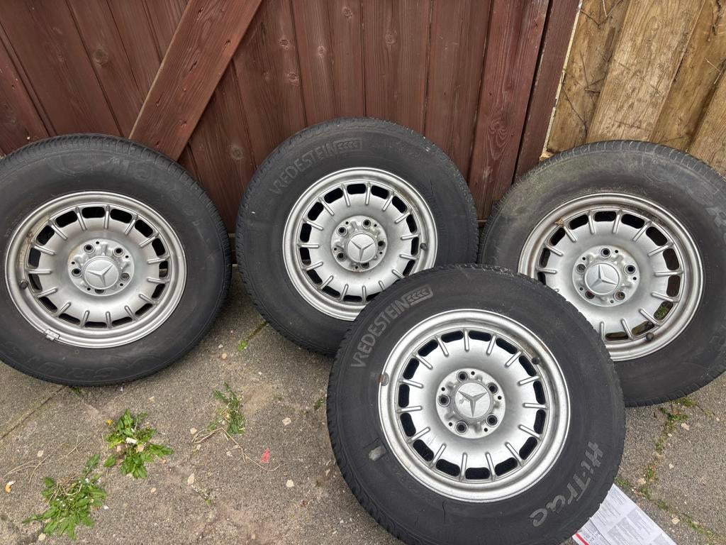 Nette oldtimer mercedes velgen, Ophalen, 14 inch, Zomerbanden, Velg(en)