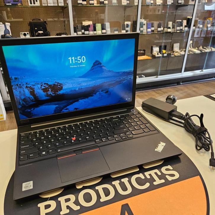 Lenovo Thinkpad E15 - 8GB - 256GB - i3 10110u - Nieuwstaat, Computers en Software, Windows Laptops, Zo goed als nieuw