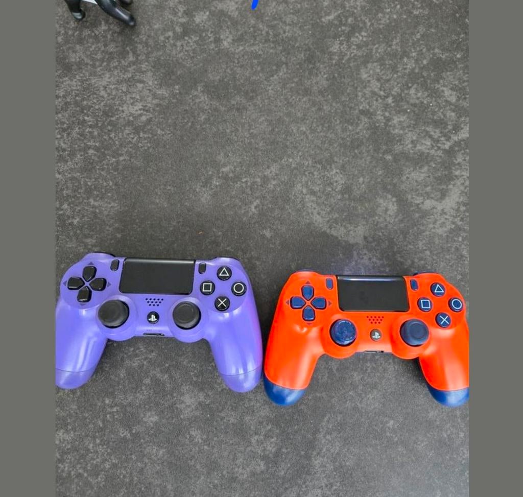 Limited Edition PS4 Controllers - Paars & Oranje, Ophalen of Verzenden, Zo goed als nieuw, Controller, PlayStation 4