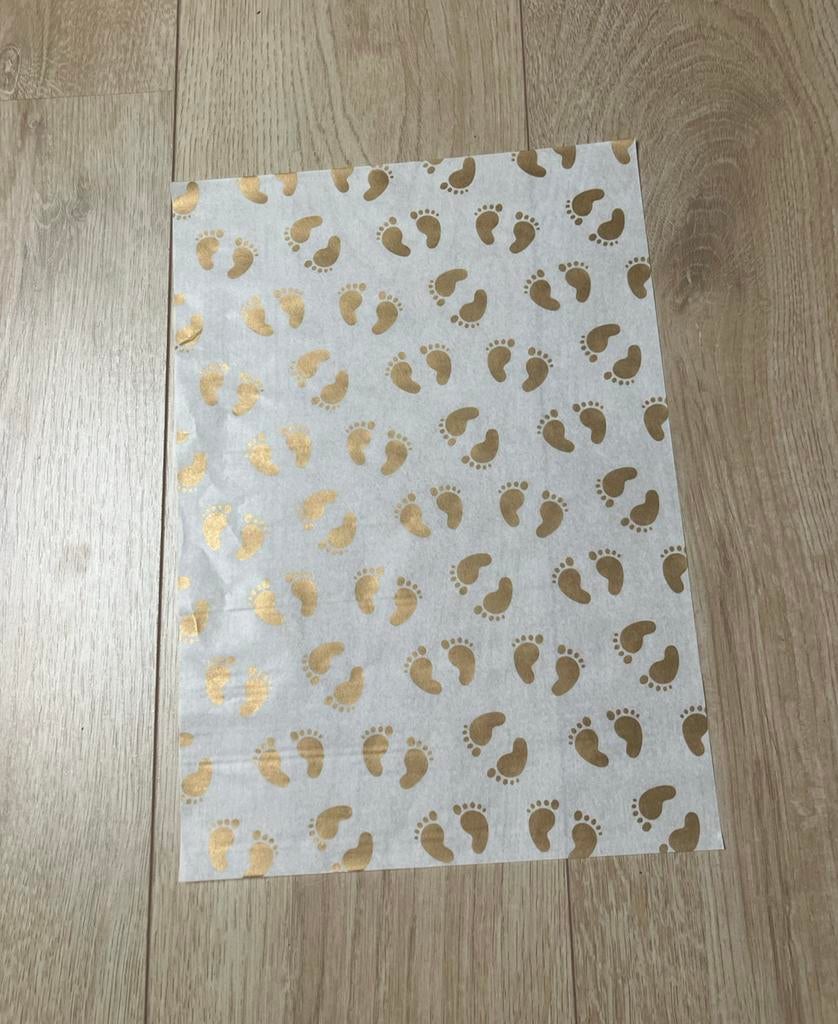 10 vellen vloeipapier wit met goudkleurige voetjes baby, Ophalen of Verzenden, Nieuw