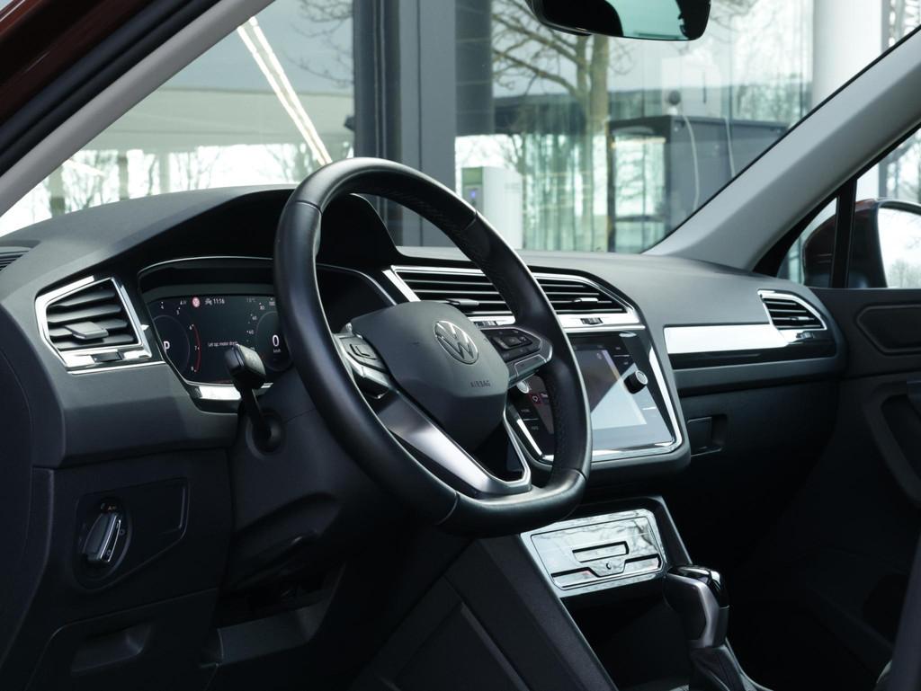 Volkswagen Tiguan 1.5 TSI Highline|Keyless|iQ|Virtual, 4 cilinders, 1446 kg, 14 km/l, Bedrijf