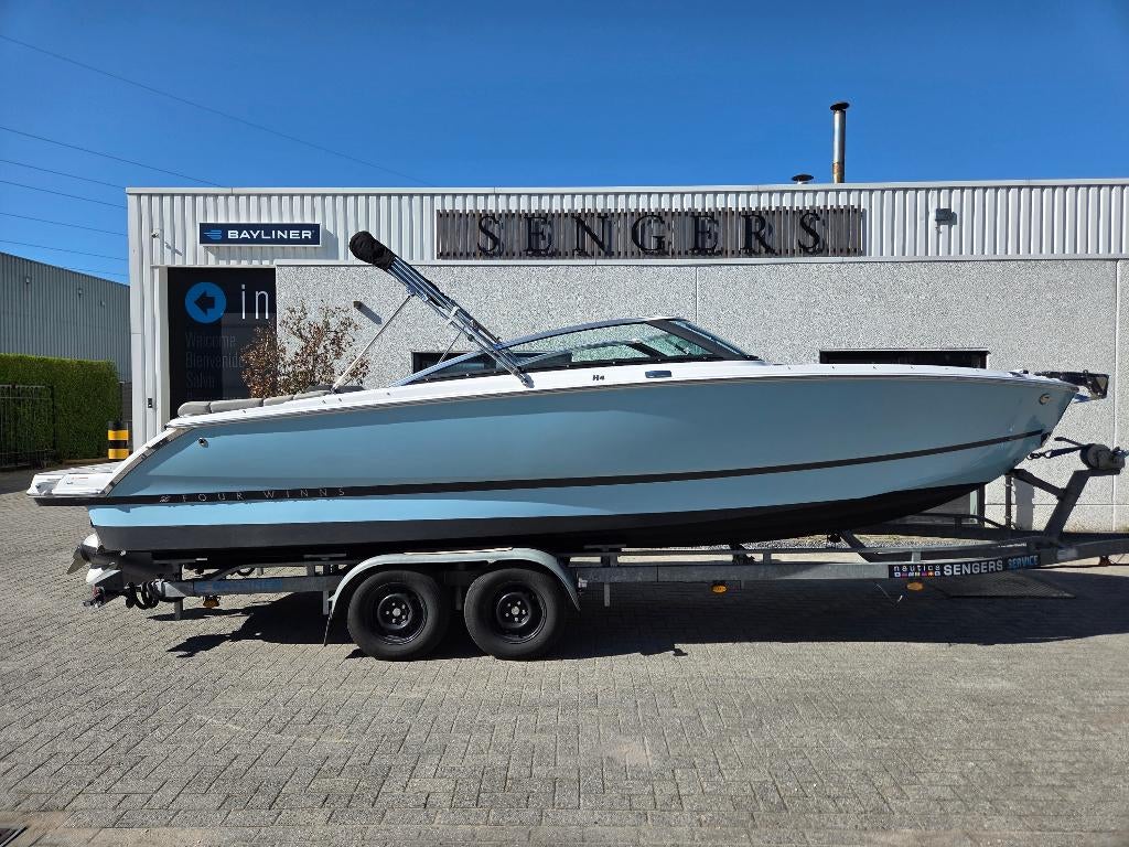 Four Winns H4 - bj. 2022 - V8-300pk - zeer mooi, Watersport en Boten, Speedboten, Ophalen, Binnenboordmotor, 6 meter of meer, Zo goed als nieuw