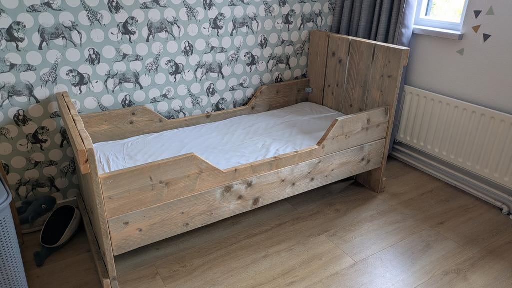Peuterbed inclusief matras en hoes, Kinderen en Baby's, Kinderkamer | Bedden, Ophalen